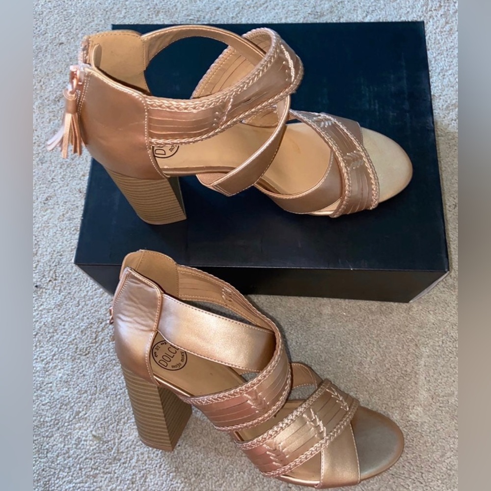 Dolce By Mojo Moxy Rose Gold Sandal Heels size 9